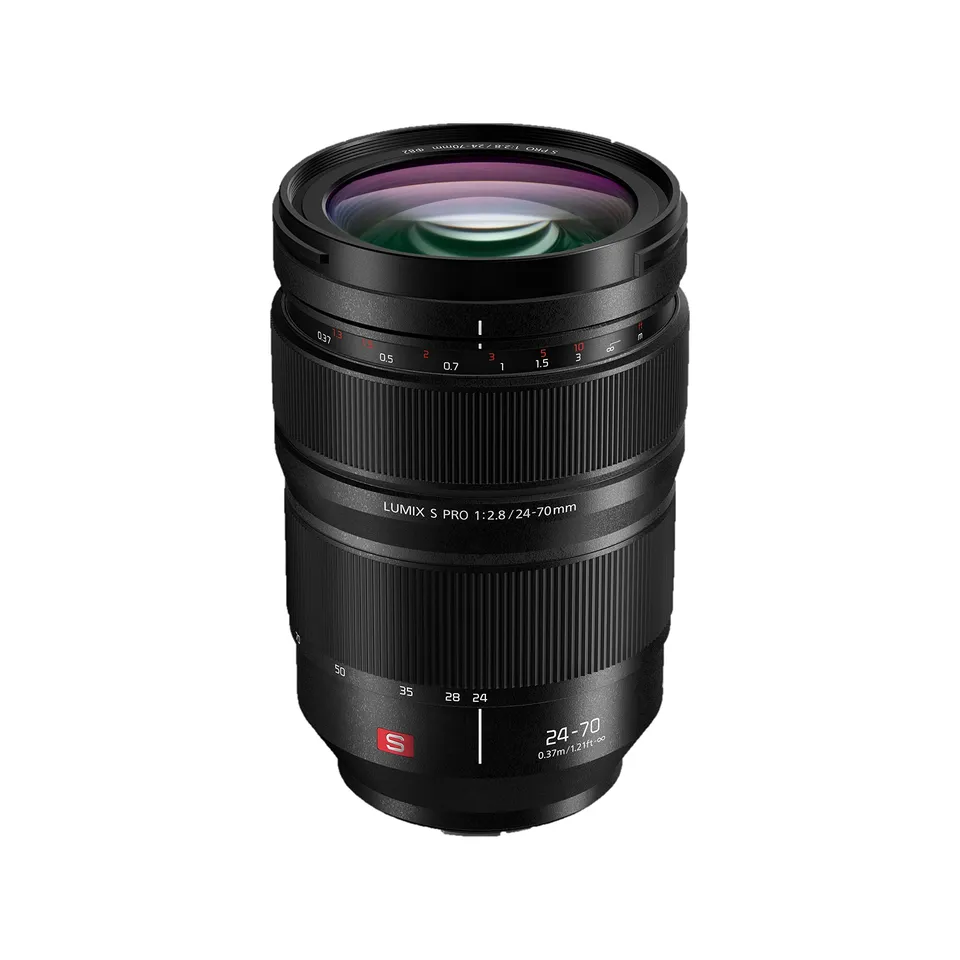 panasonic-lumix-s-pro-24-70-mm-f-2-8-s-e2470e-obiettivo-zoom-standard-bright-per image 1