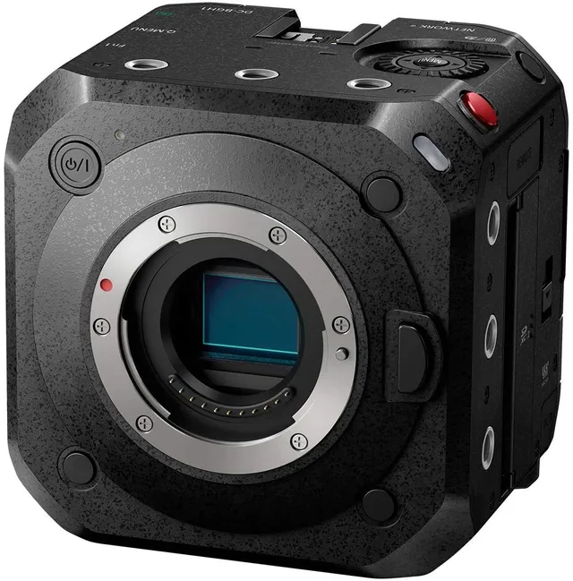 panasonic-lumix-dc-bgh1e-box-cinema-camera-mirrorless-sensore-live-mos-10-2-mp-v image 1