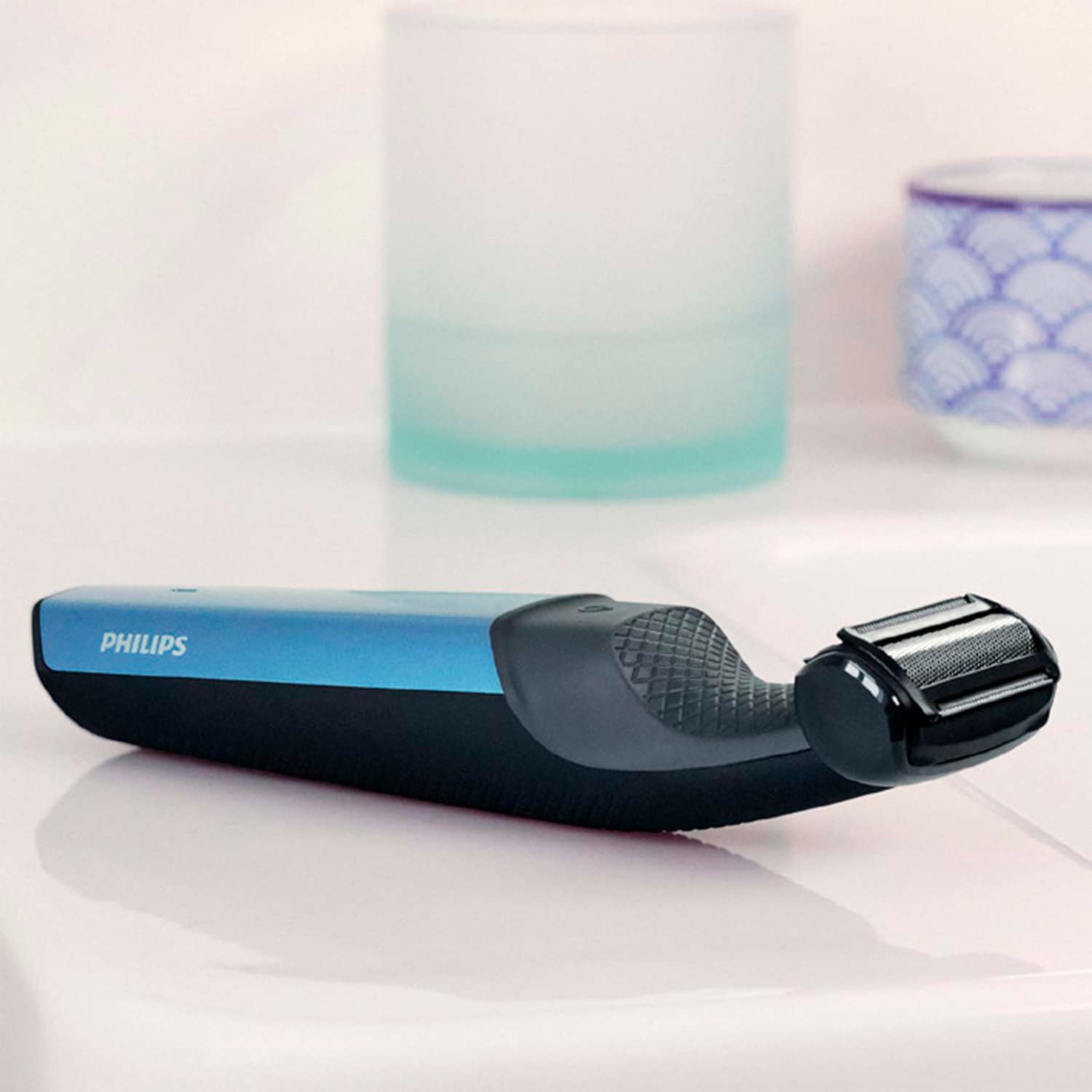 philips-bodygroom-series-3000-bg3015-15-rasoio-per-il-corpo-wet-dry-con-3-pettin image 7