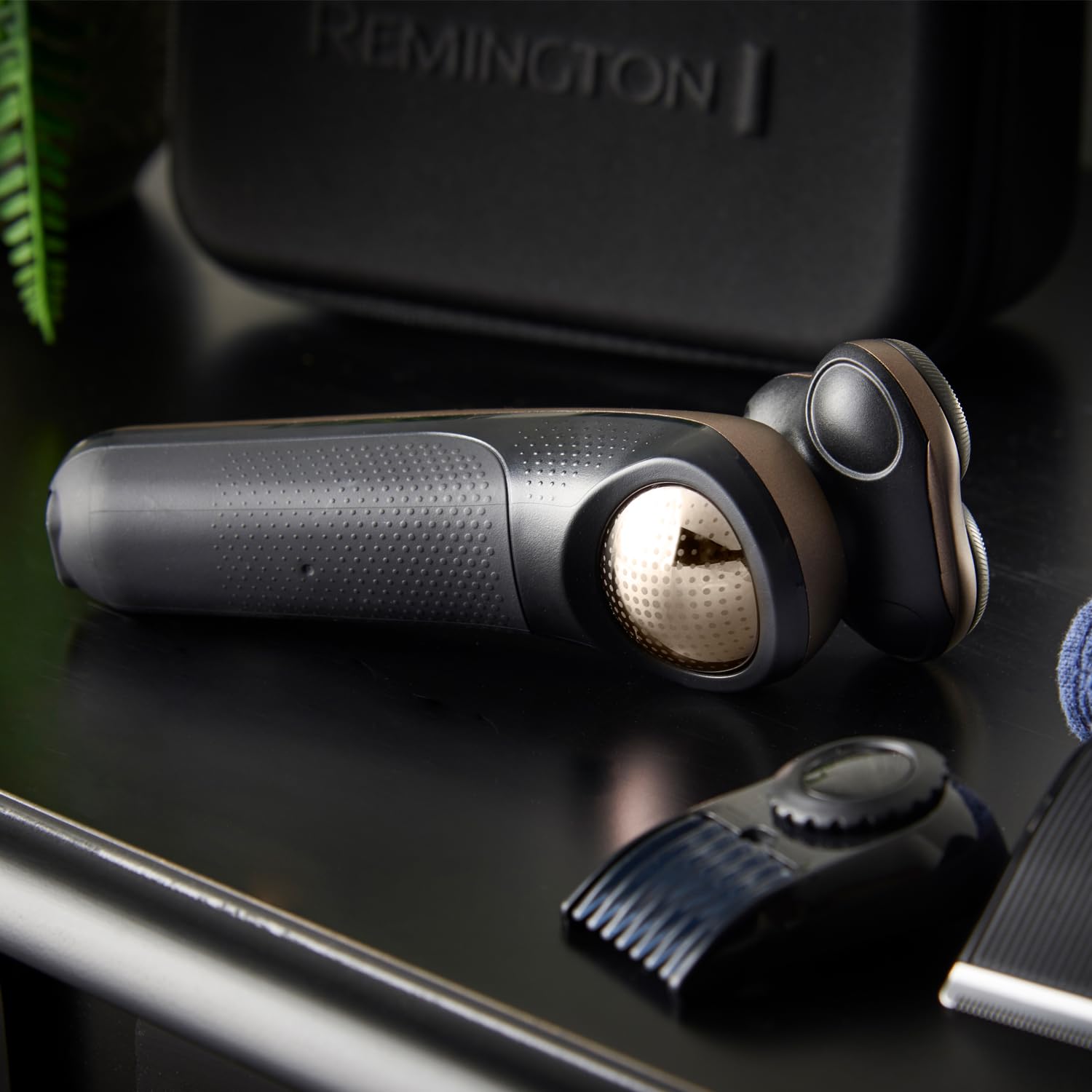 remington-x9-limitless-xr1795-rasoio-elettrico-a-testine-rotanti-uomo-wet-dry-te image 4