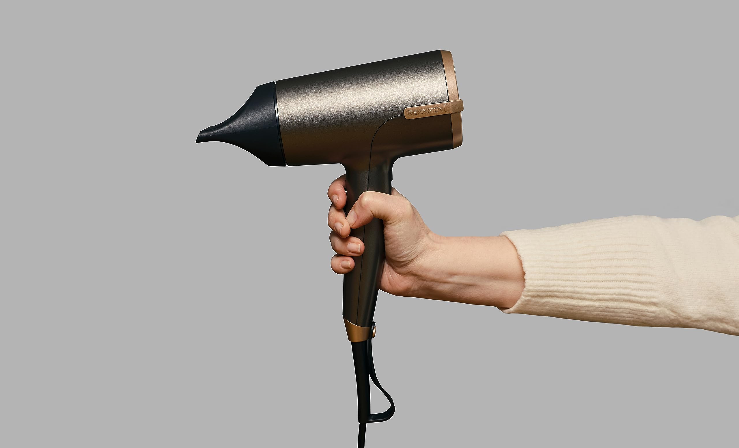 remington-one-d6077-asciugacapelli-2000w-con-sensore-thermacare-e-4-accessori-st image 4