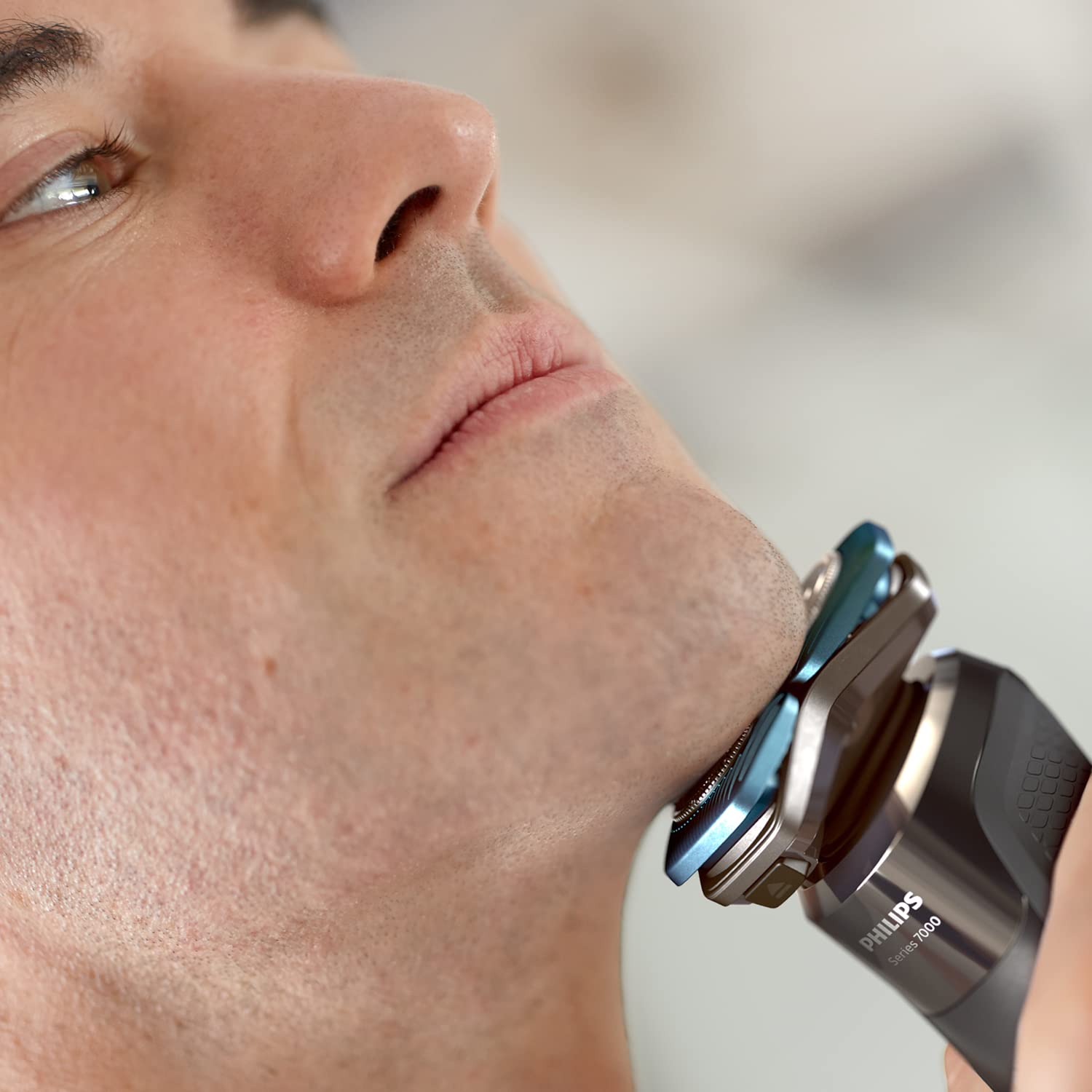 philips-shaver-serie-7000-s7788-59-rasoio-elettrico-wet-dry-uomo-con-skiniq-lame image 3