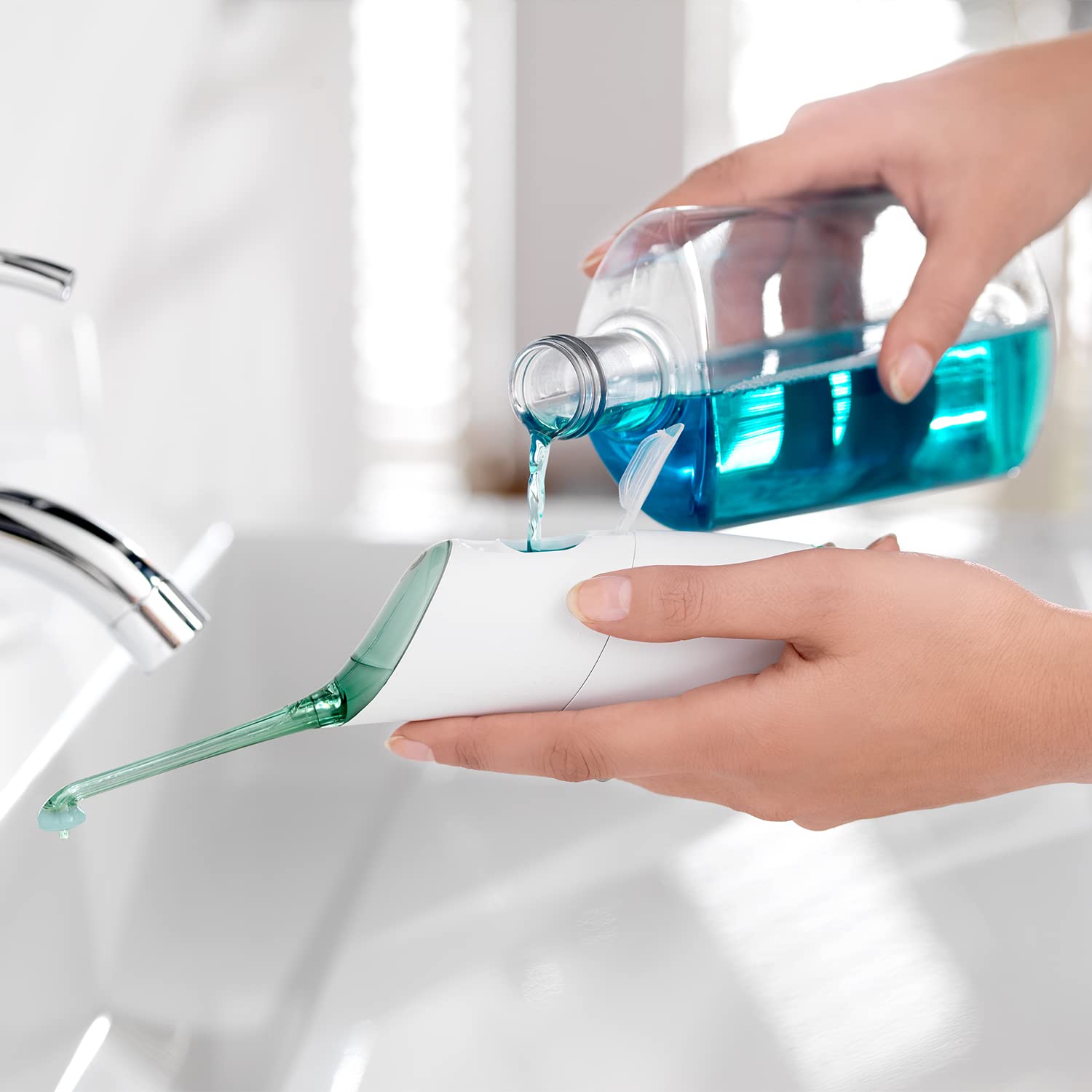 philips-sonicare-airfloss-hx8212-02-filo-interdentale-elettrico-ad-aria-con-becc image 3