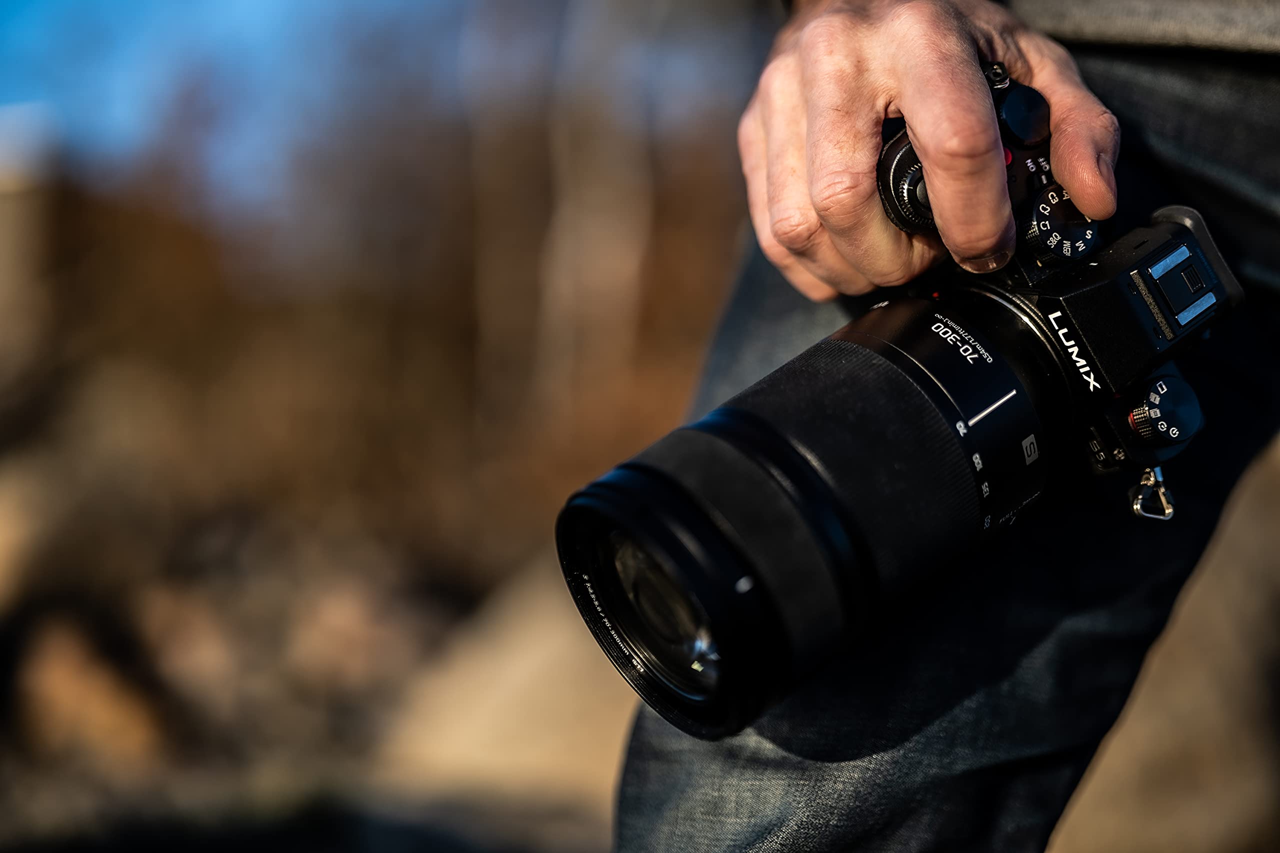 panasonic-lumix-s-r70300e-teleobiettivo-zoom-70-300mm-f4-5-5-6-macro-o-i-s-per-l image 2