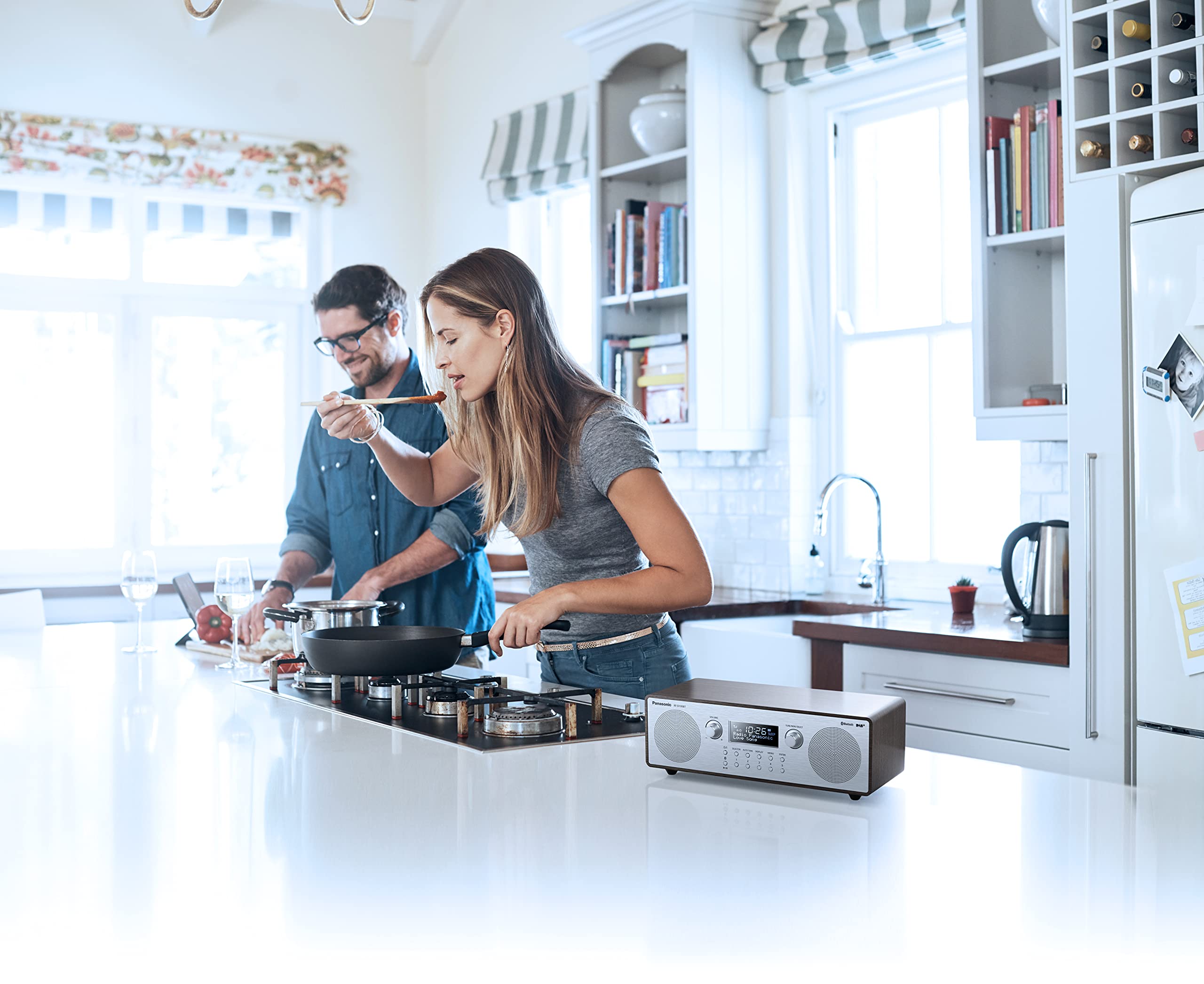 panasonic-rf-d100bt-radio-digitale-dab-fm-vintage-con-bluetooth-aux-sveglia-bass image 2